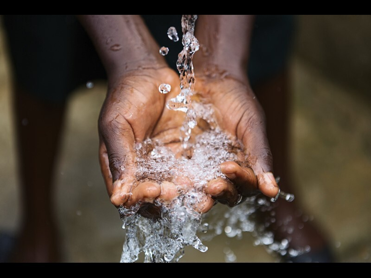 Pour un accès universel à l'eau potable