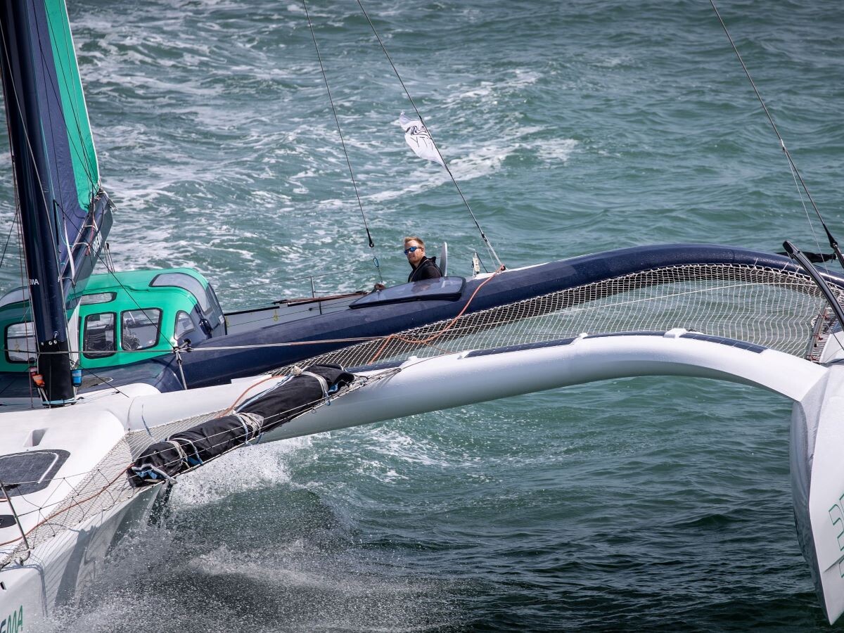 trimaran racing boat