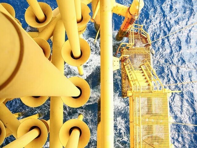 Plateforme de forage pétrolier off-shore