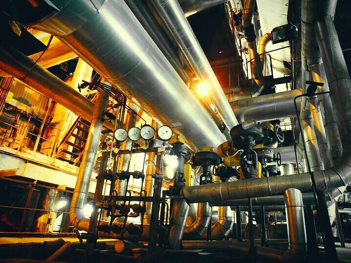 Tubes et tuyaux en usines protégés par les solutions d'Arkema