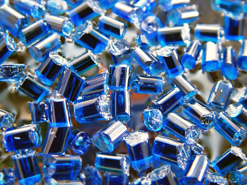 fr=granulés plastiques | en=plastic polymer granules
