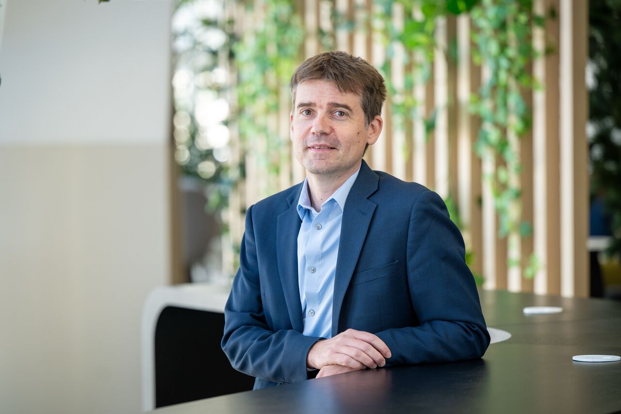 Portrait de Nicolas Champagne, responsable mondial des marchés Batteries et Data centers 